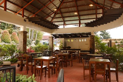 R&B Cafe and Library