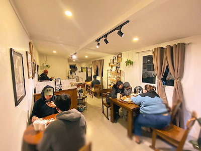 Gooseneck Café