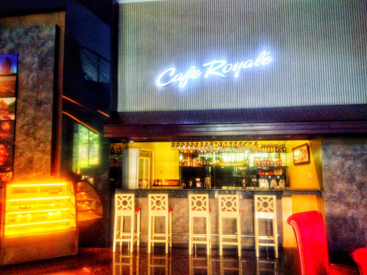 Cafe Royalé