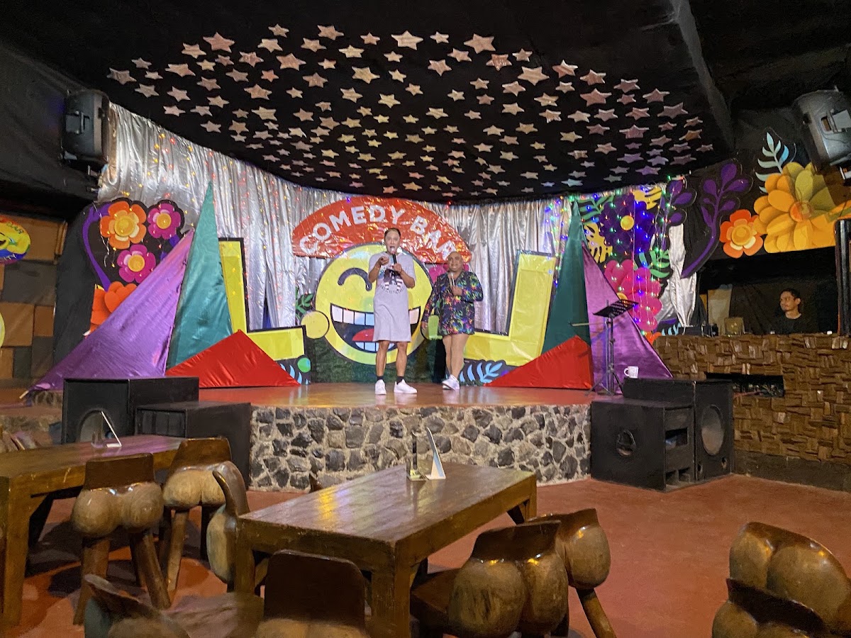LOL COMEDY BAR & GRILL