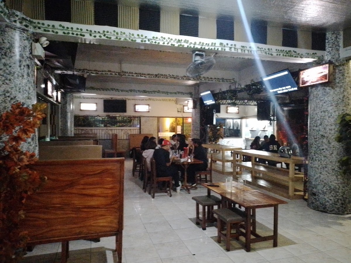 G & G Comedy Bar and Resto