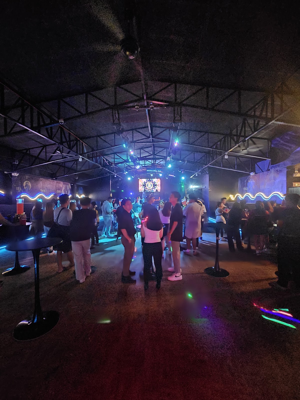 ZODIAC Mega Disco Bar
