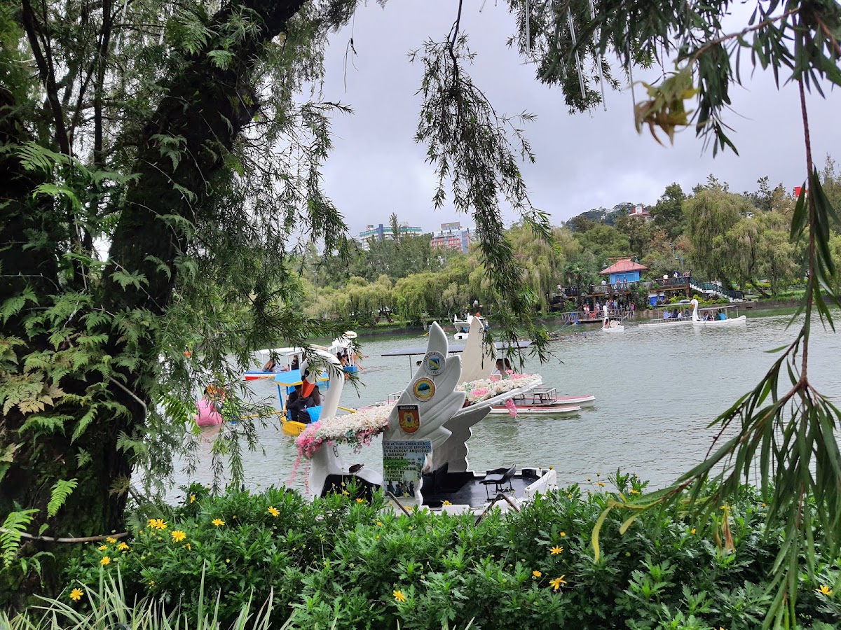 Lake Drive Burnham Park