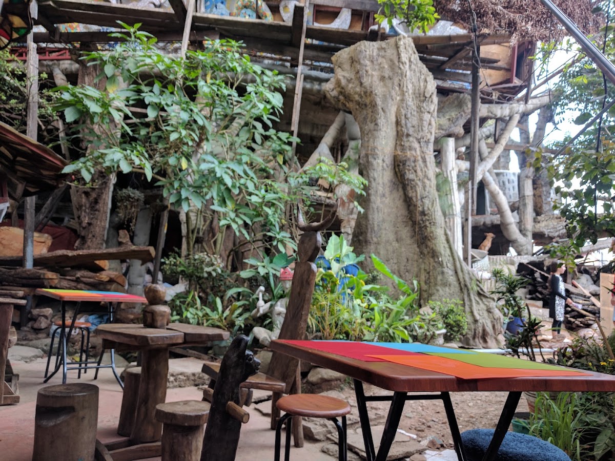 Balay Amani Food & Crafts