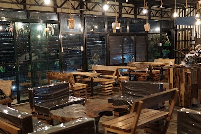 Il-lengan Cafe