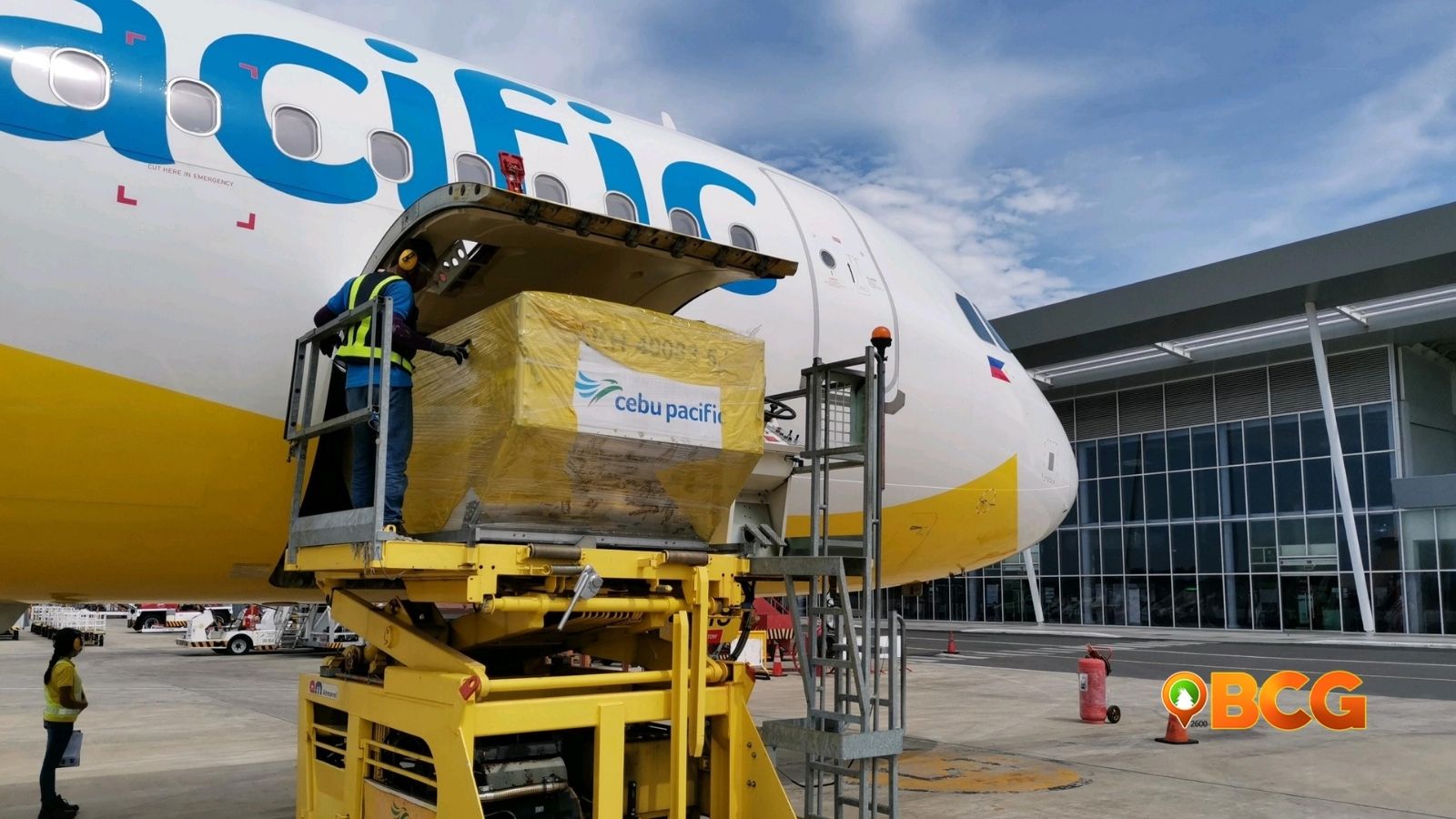 Loading the Vaccines on a Cebu Pacific plane