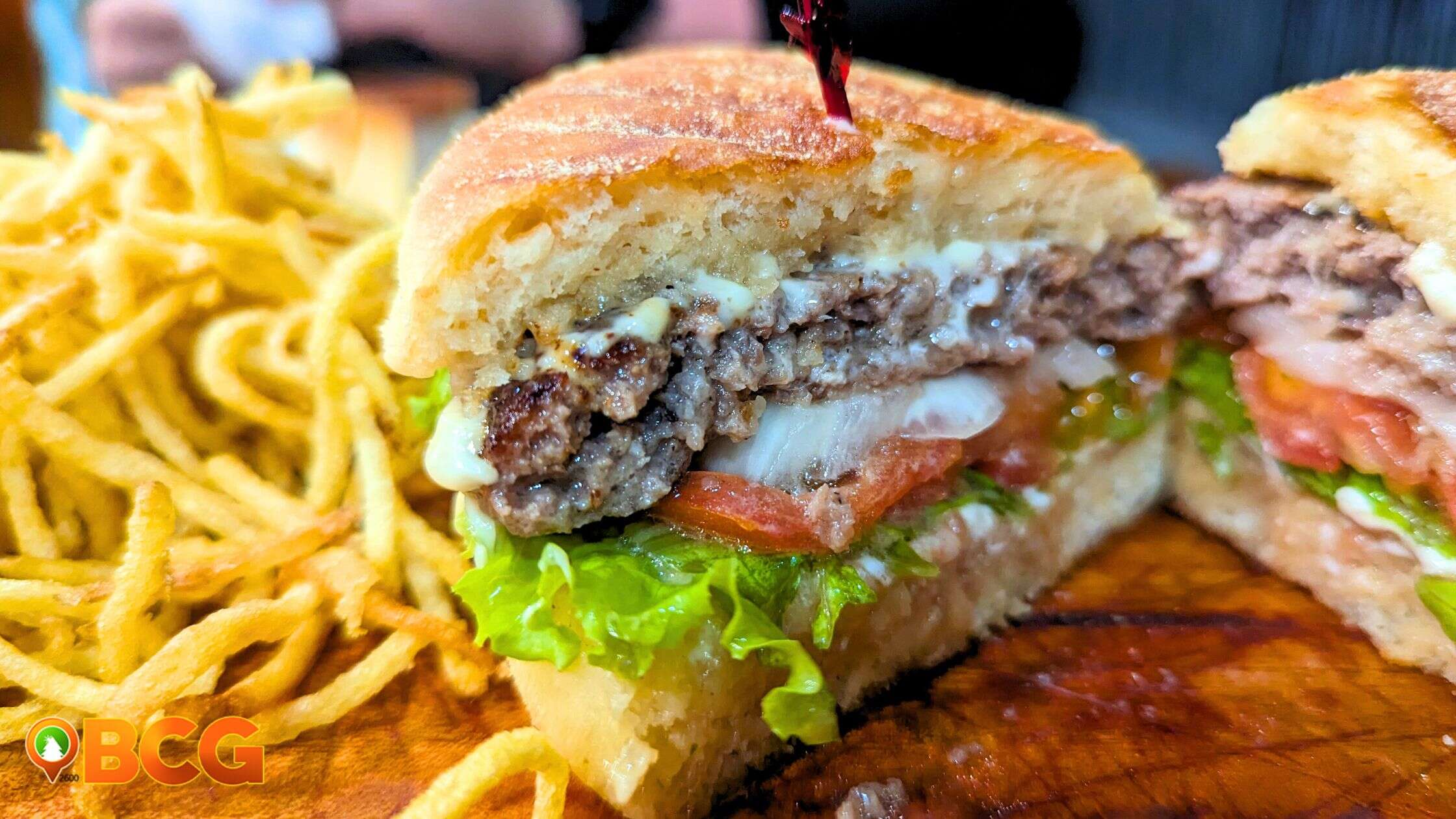 Burger with Shoestring